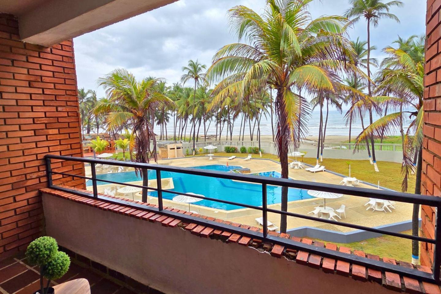 Tucacas, Frente Al Mar, Balcon, Piscina Y Playa Privada Apartment Bagian luar foto