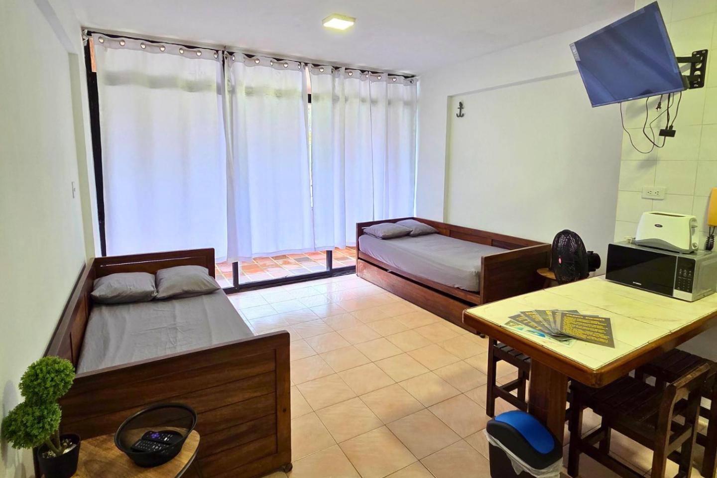 Tucacas, Frente Al Mar, Balcon, Piscina Y Playa Privada Apartment Bagian luar foto