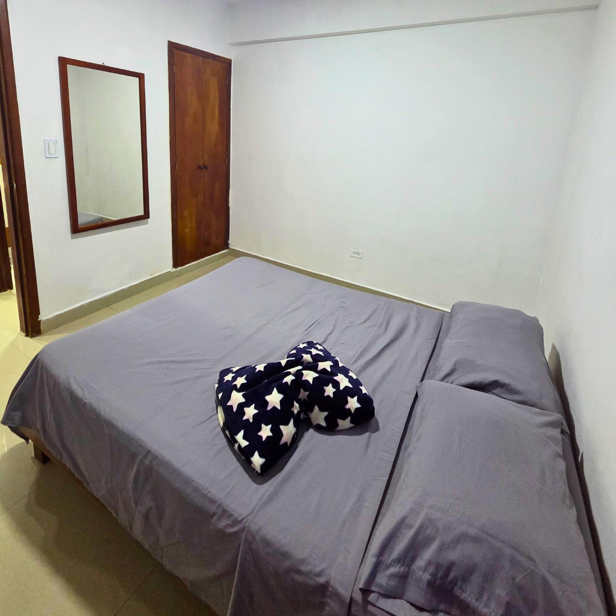 Tucacas, Frente Al Mar, Balcon, Piscina Y Playa Privada Apartment Bagian luar foto