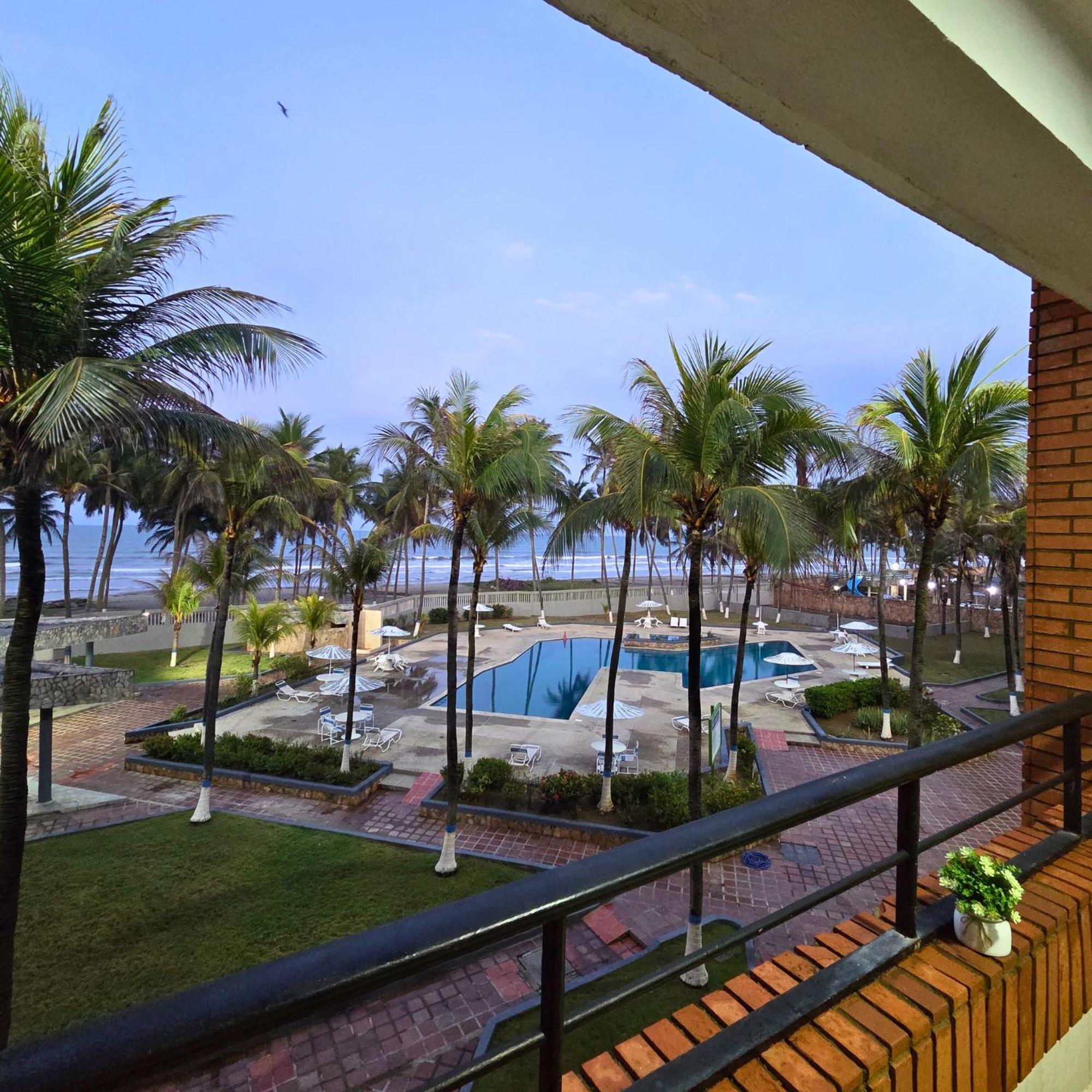 Tucacas, Frente Al Mar, Balcon, Piscina Y Playa Privada Apartment Bagian luar foto