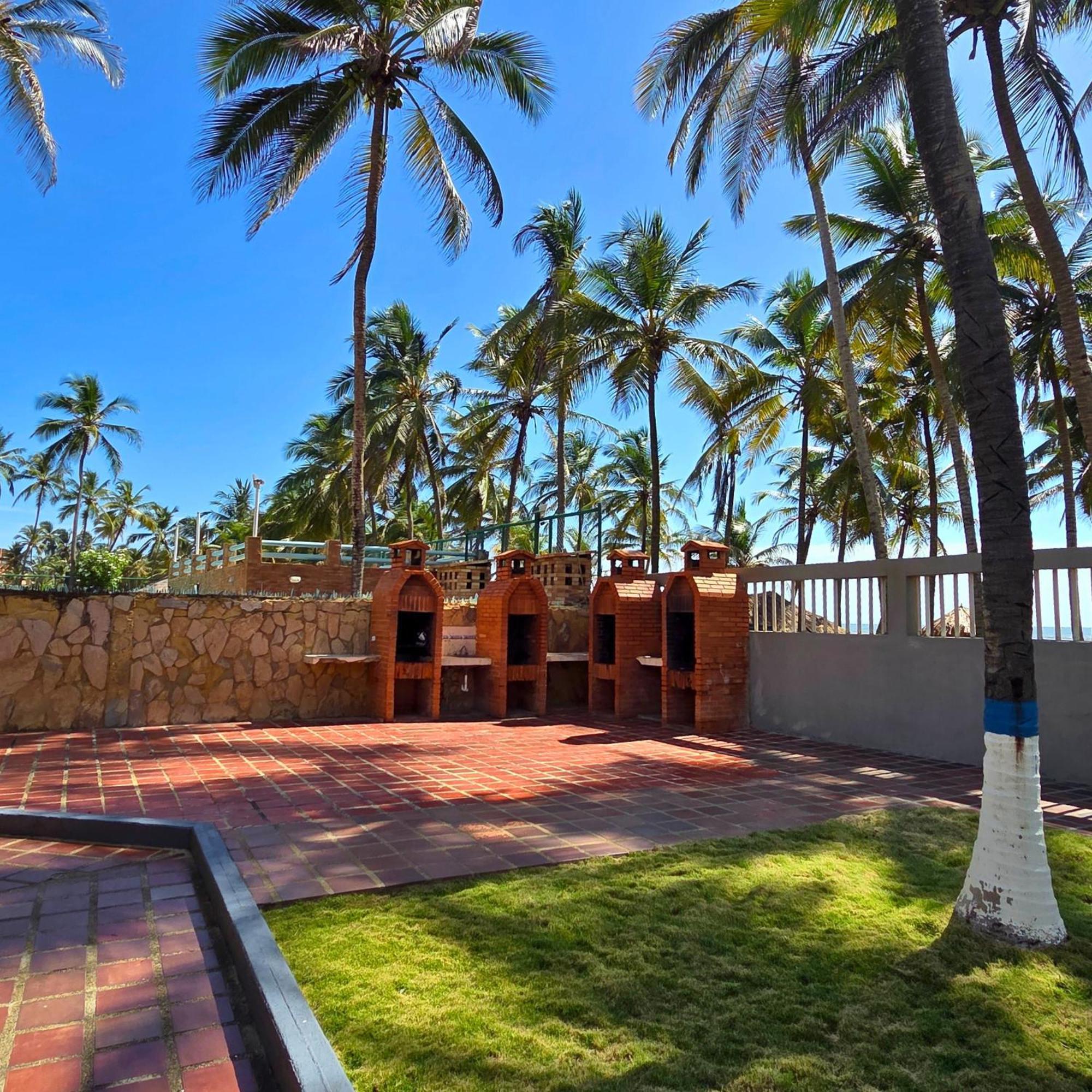 Tucacas, Frente Al Mar, Balcon, Piscina Y Playa Privada Apartment Bagian luar foto